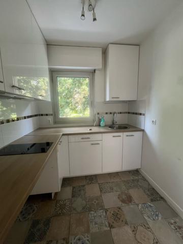 A VENDRE 2P 45m² VUE JARDIN BALCON LES HESPERIDES VAL DE BEAUTE
