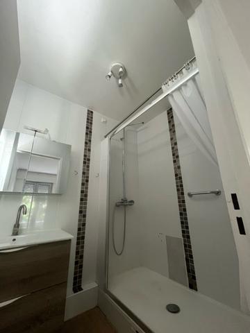 A VENDRE 2P 45m² VUE JARDIN BALCON LES HESPERIDES VAL DE BEAUTE