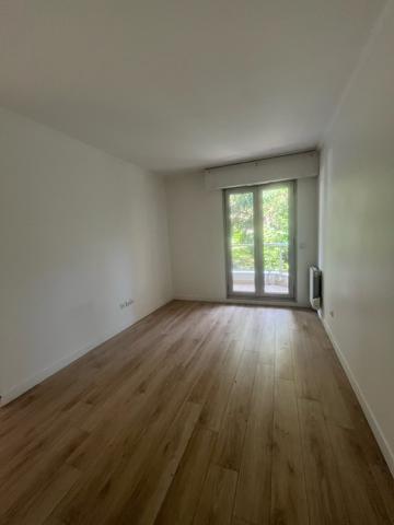 A VENDRE 2P 45m² VUE JARDIN BALCON LES HESPERIDES VAL DE BEAUTE