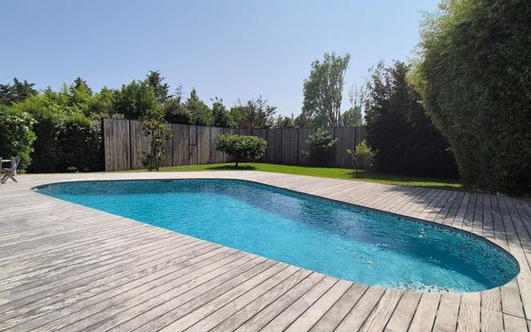 Maison à vendre    6 pièces • 295 m2 La Crau