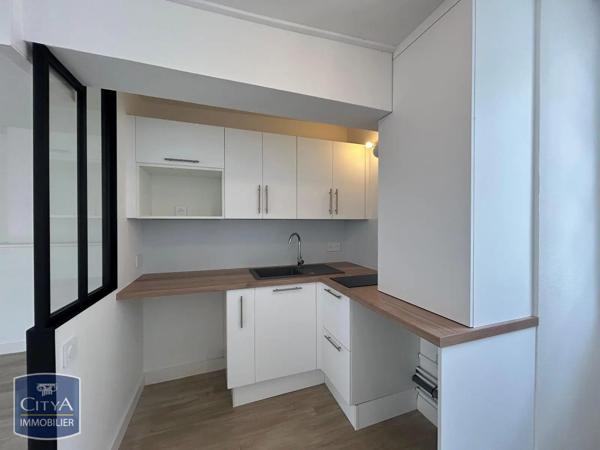 Appartement à louer 2 pièces 48.74m² Blois (41000)