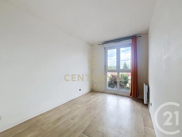 Appartement F3 à vendre  3 pièces - 67,34 m 2   NOISY LE GRAND  - 93