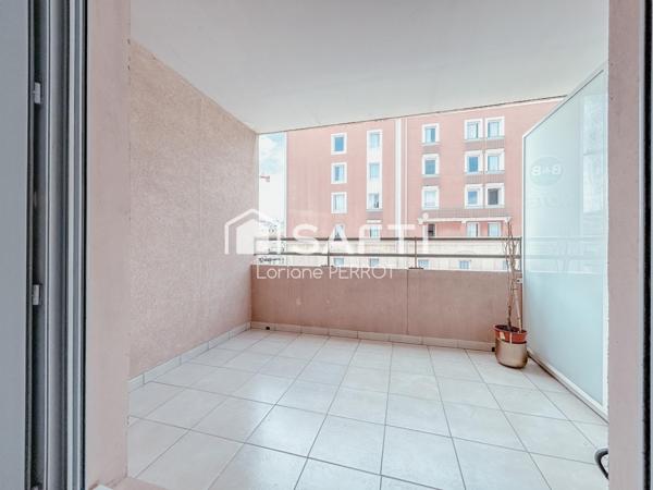 Vue port, terrasse plein sud et parking sécurisé