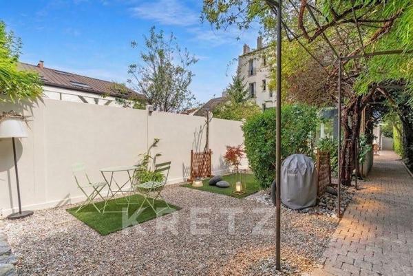 COURBEVOIE (92400) - COEUR DE VILLE - MAISON INDIVIDUELLE - SANS VIS-À-VIS - JARDIN PAYSAGER - CALME