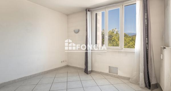 À vendre Studio 27 m² - Le Pont-de-claix 38800