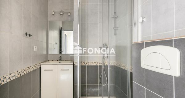 À vendre Studio 27 m² - Le Pont-de-claix 38800
