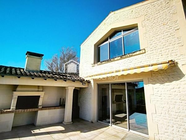 MAISON DE CHARME SUR PONS (17800)