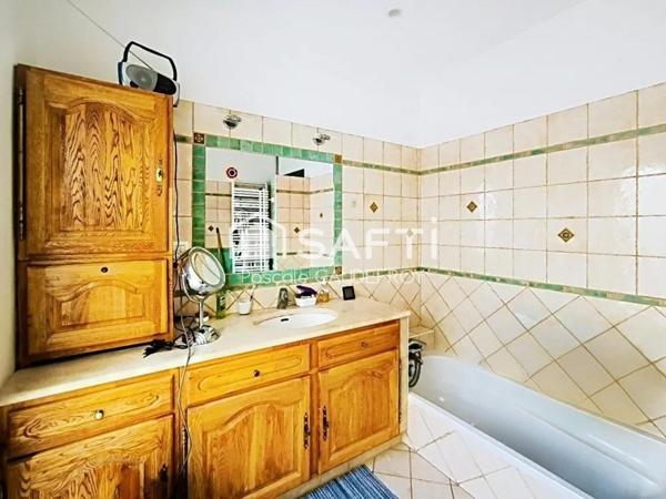 MAISON DE CHARME SUR PONS (17800)