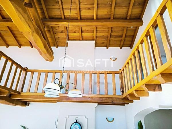 MAISON DE CHARME SUR PONS (17800)