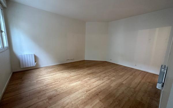 Appartement à louer    2 pièces • 28,62 m2 Issy-les-Moulineaux
