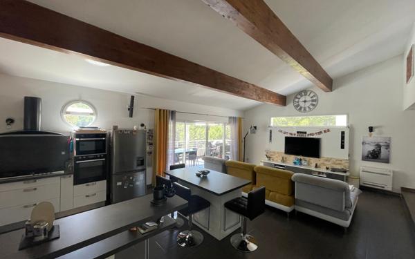 Maison à vendre    5 pièces • 145 m2 La Valette-du-Var