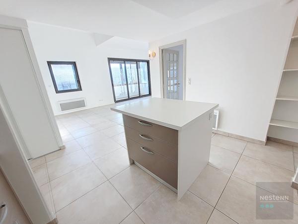 Six-fours Les Plages Centre Ville Appartement en duplex de 5 pieces avec places de parkings