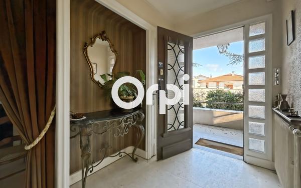 Maison à vendre    6 pièces •  Chazelles-sur-Lyon