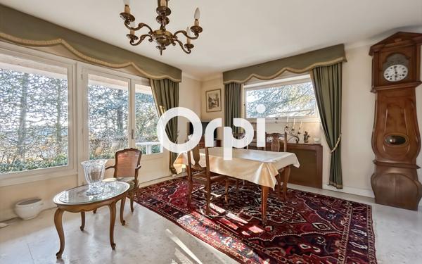 Maison à vendre    6 pièces •  Chazelles-sur-Lyon