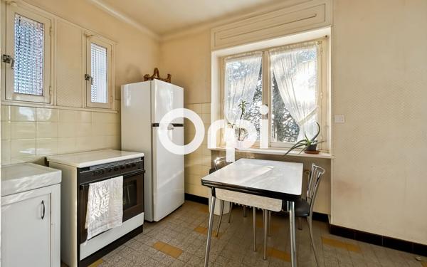 Maison à vendre    6 pièces •  Chazelles-sur-Lyon