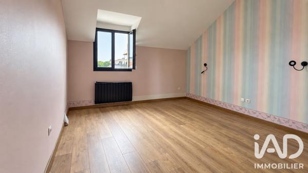 Maison à vendre 6 pièces 368,51 m² Colombes
