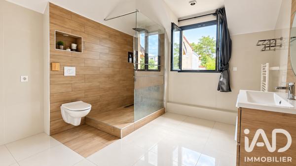 Maison à vendre 6 pièces 368,51 m² Colombes