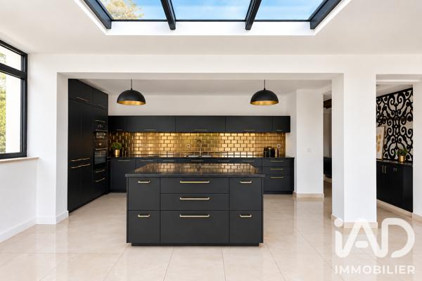 Maison à vendre 6 pièces 368,51 m² Colombes