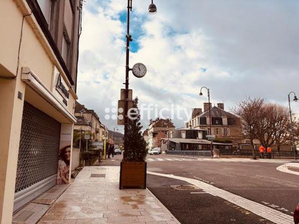 Local Commercial 5 pièces - 110 m² Exclusivité efficity