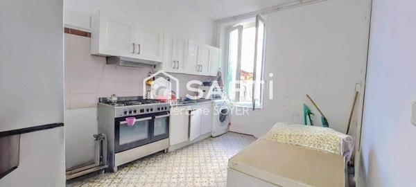 Immeuble divisé en 3 Appartements