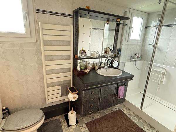 Maison - 4 chambres - jardin