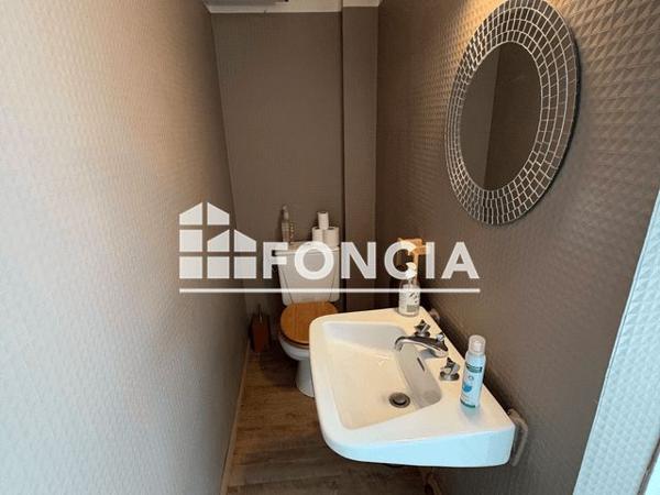 Location Local commercial 1 pièce 27 m² - 21-23 RUE LESAGE Rennes 35700