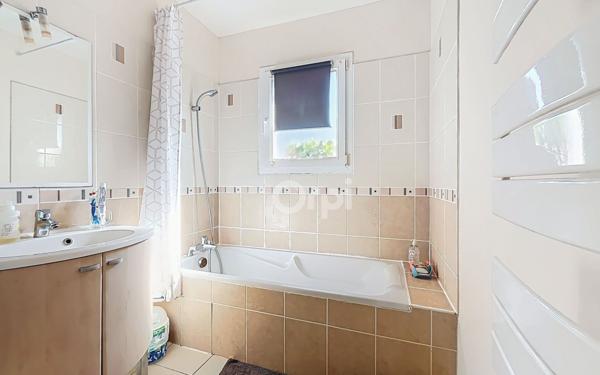 Maison à vendre    4 pièces •  Rilhac-Rancon