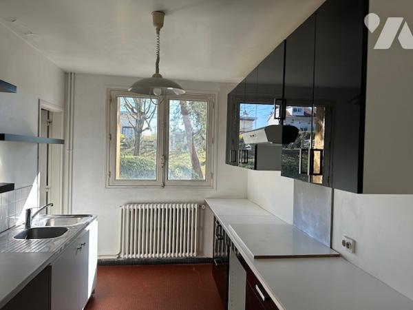 Appartement à Vendre à Montmorency (95160) en Val-d'Oise, 96 m2 habitable, 4 pièces, 3 chambres