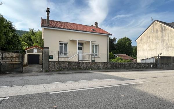 Maison à vendre    4 pièces • 107 m2 La Jonchère-Saint-Maurice