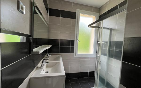 Maison à vendre    4 pièces • 107 m2 La Jonchère-Saint-Maurice