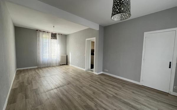 Maison à vendre    4 pièces • 107 m2 La Jonchère-Saint-Maurice