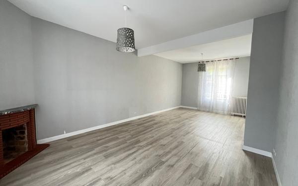 Maison à vendre    4 pièces • 107 m2 La Jonchère-Saint-Maurice