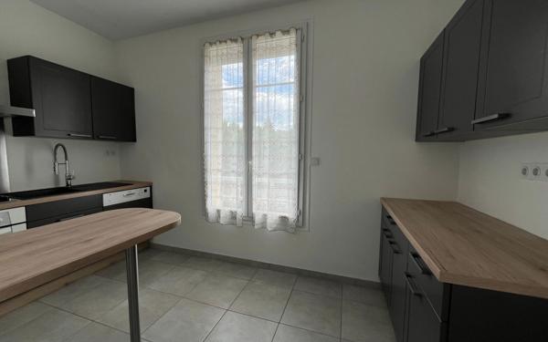 Maison à vendre    4 pièces • 107 m2 La Jonchère-Saint-Maurice