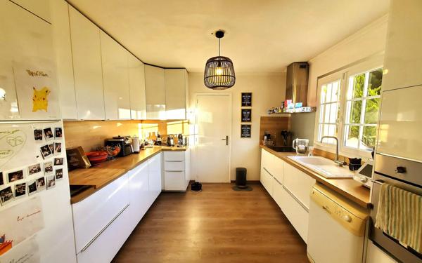 Maison à vendre    5 pièces • 115 m2 Crécy-la-Chapelle