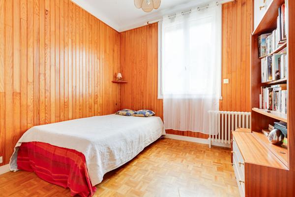 A Vendre. Nantes Zola. Maison Familiale Avec Garage Et Jardin Au Calme