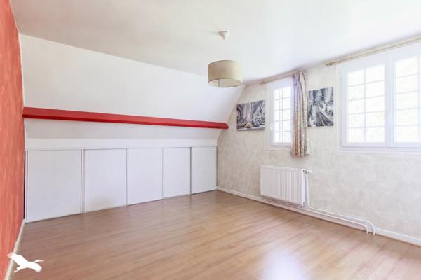 Maison 580 000 € Maule 7 p 232,7 m² DPE E