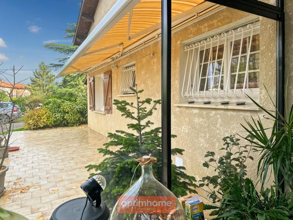 VILLA DE TYPE LANDAISE DE PLAIN-PIED 157 M2 Habitables , JARDIN AVEC FORAGE.