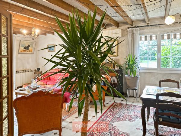 VILLA DE TYPE LANDAISE DE PLAIN-PIED 157 M2 Habitables , JARDIN AVEC FORAGE.