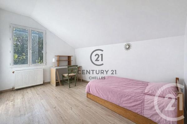 Maison à vendre  8 pièces - 174,08 m 2   CHELLES  - 77