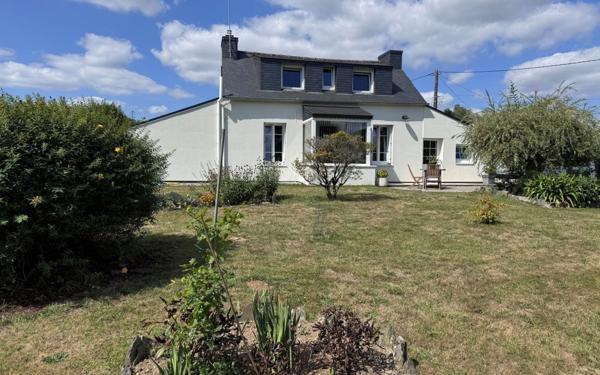 Maison à vendre    4 pièces • 92,90 m2 Plounévez-Quintin