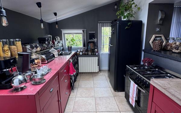 Maison à vendre    4 pièces • 92,90 m2 Plounévez-Quintin