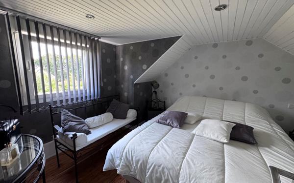 Maison à vendre    4 pièces • 92,90 m2 Plounévez-Quintin