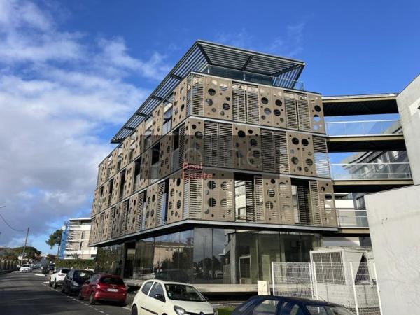 Bureau de 1228 m² à louer à Bordeaux Ouest-Merignac