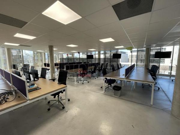Bureau de 1228 m² à louer à Bordeaux Ouest-Merignac