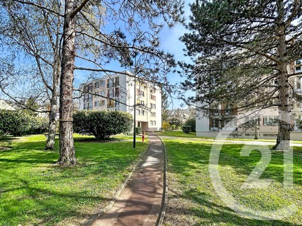 Appartement F3 à vendre  3 pièces - 73 m 2   BURES SUR YVETTE  - 91