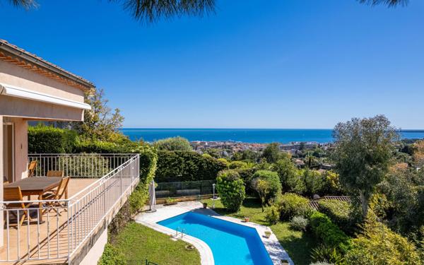 Maison à vendre    6 pièces •  Golfe Juan - Vallauris