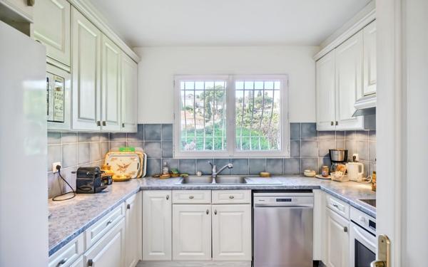 Maison à vendre    6 pièces •  Golfe Juan - Vallauris