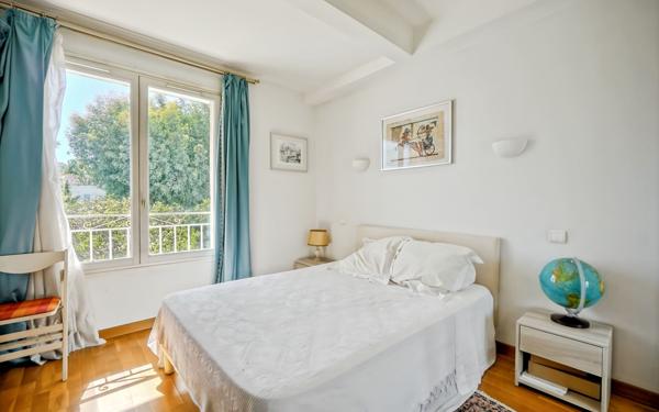 Maison à vendre    6 pièces •  Golfe Juan - Vallauris