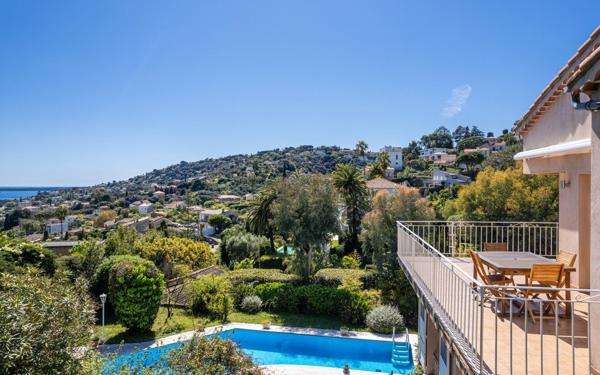 Maison à vendre    6 pièces •  Golfe Juan - Vallauris