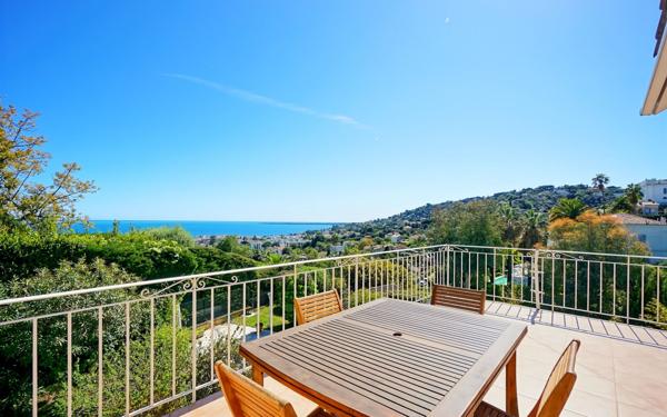 Maison à vendre    6 pièces •  Golfe Juan - Vallauris